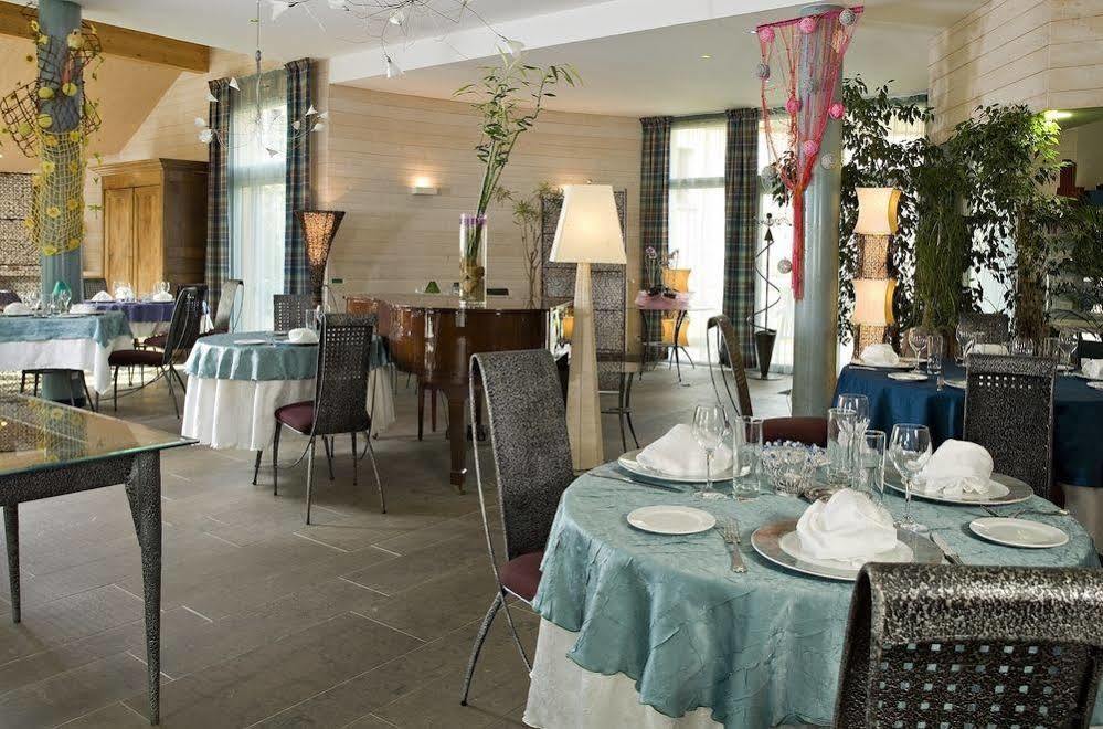 Logis Hotel Parenthese, Restaurant & Spa Chille Exterior foto
